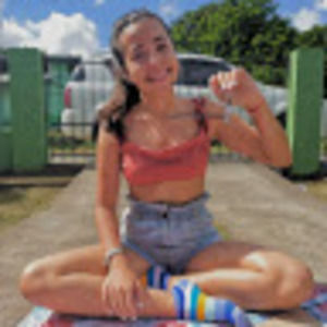 Meet your Posher, Camila